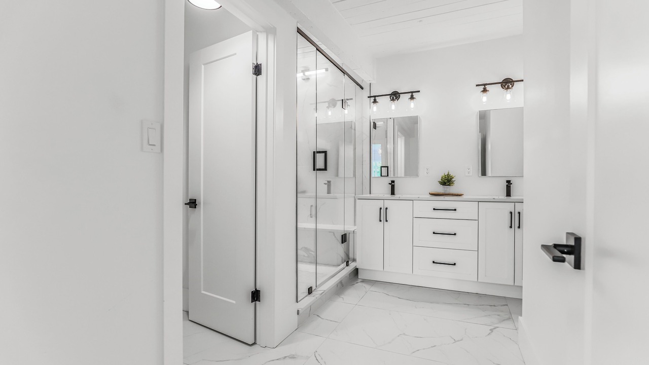 Photo of Bathroom in Stokes Bay