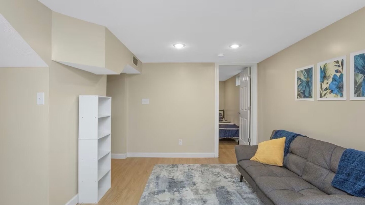Photo of Livingroom in Wooded Estates