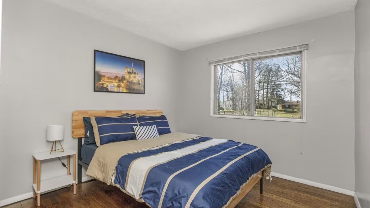 Photo of Bedroom in Wooded Estates