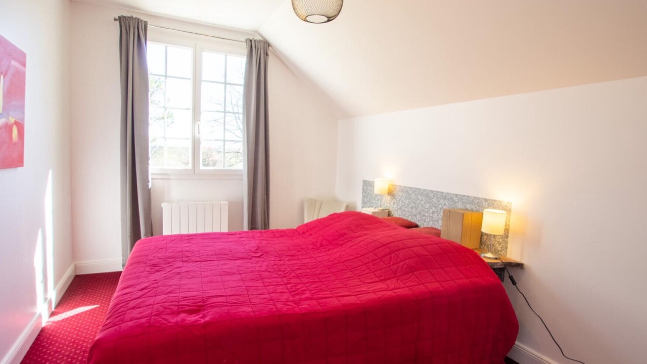 Photo of Bedroom in Montpon-Menesterol