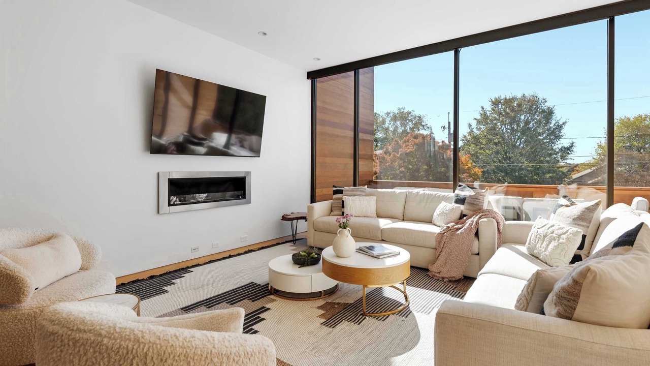 Photo of Livingroom in Virginia Highland