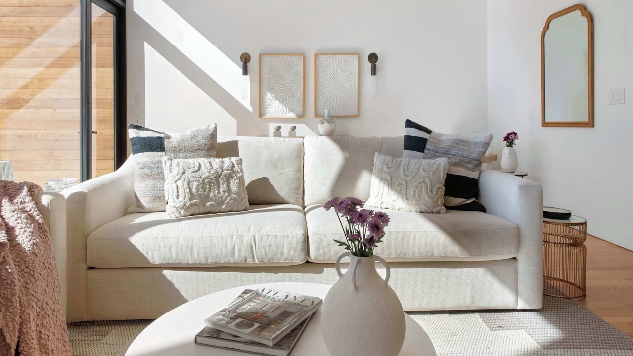 Photo of Livingroom in Virginia Highland