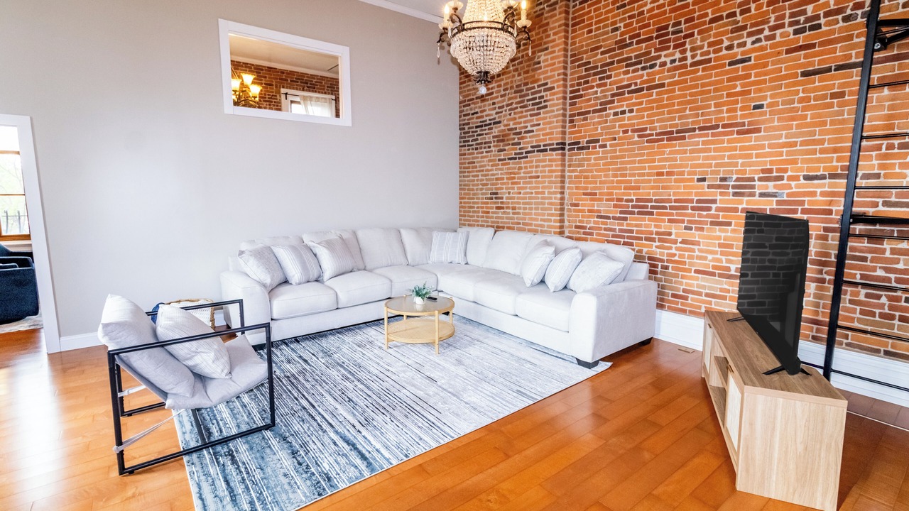 Photo of Livingroom in Cedar Falls