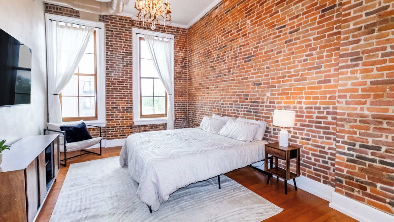 Photo of Bedroom in Cedar Falls