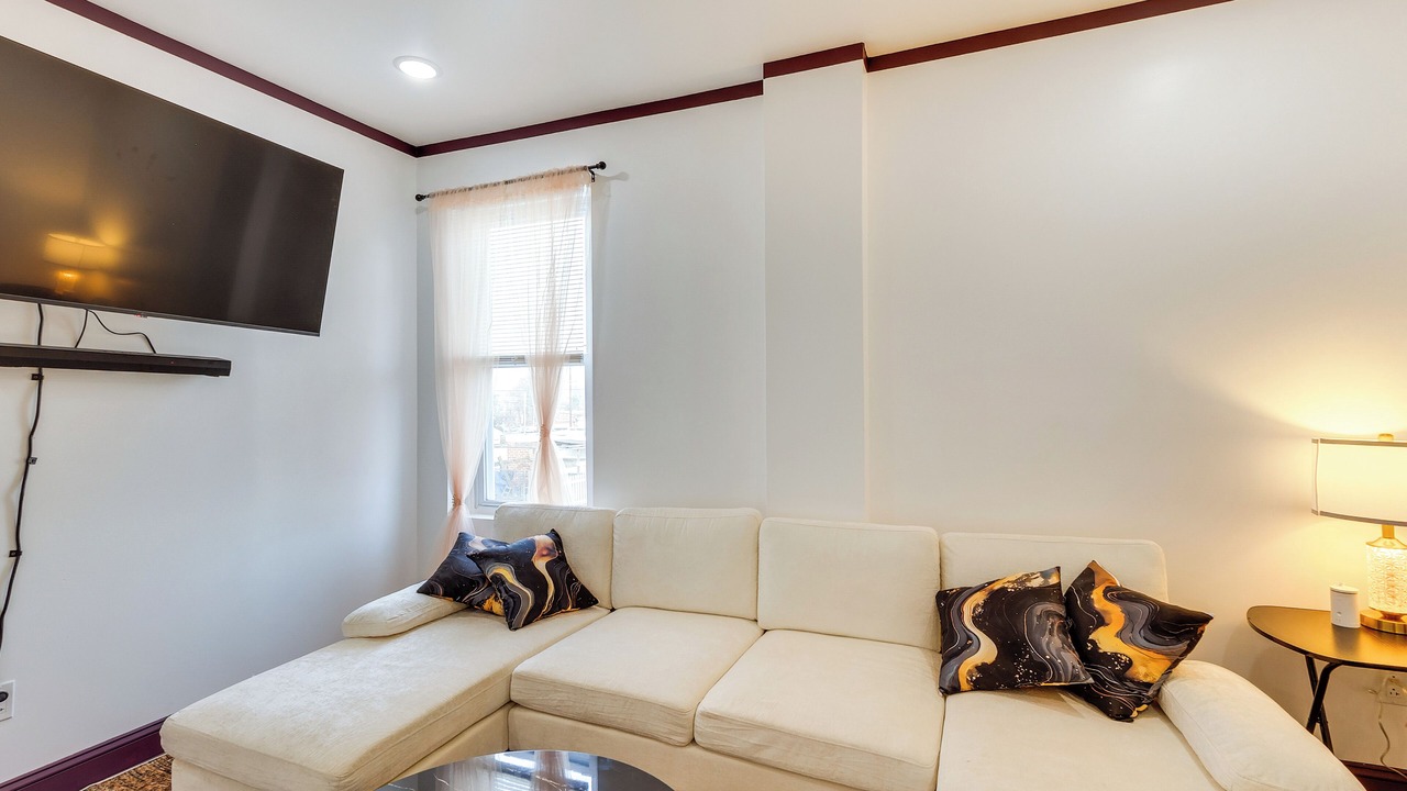 Photo of Livingroom in Collingdale