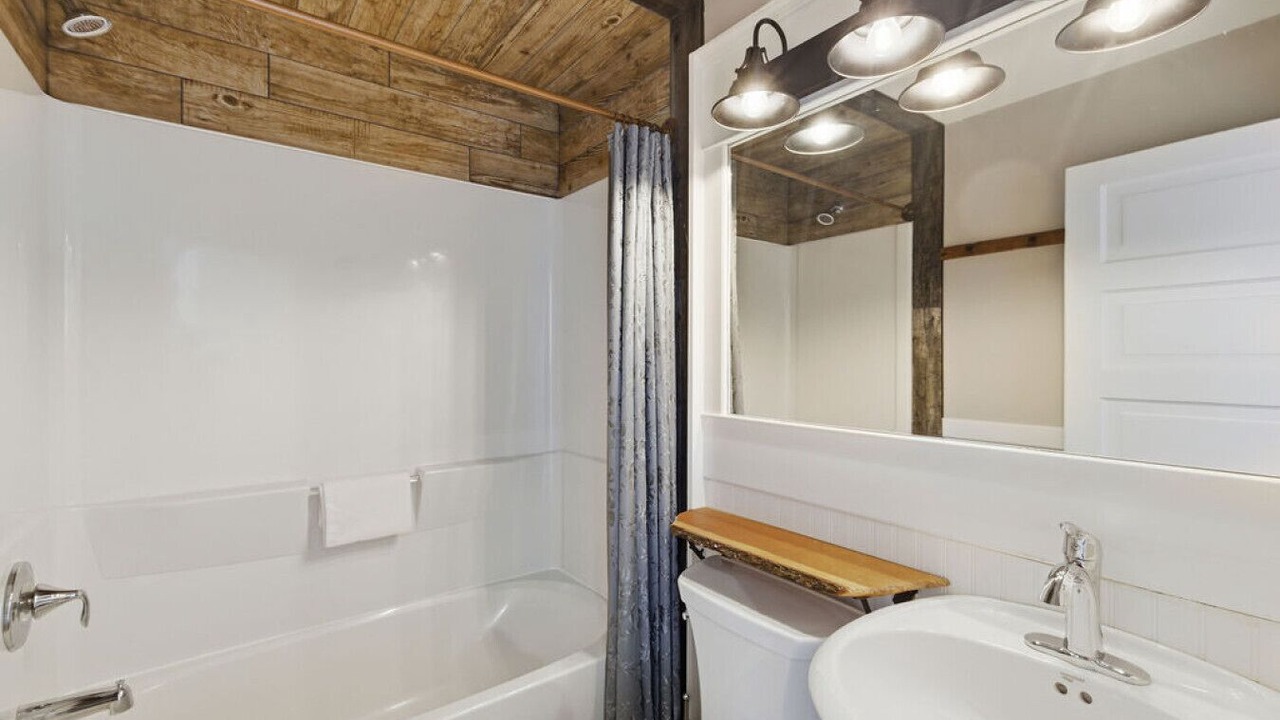 Photo of Bathroom in Collingwood