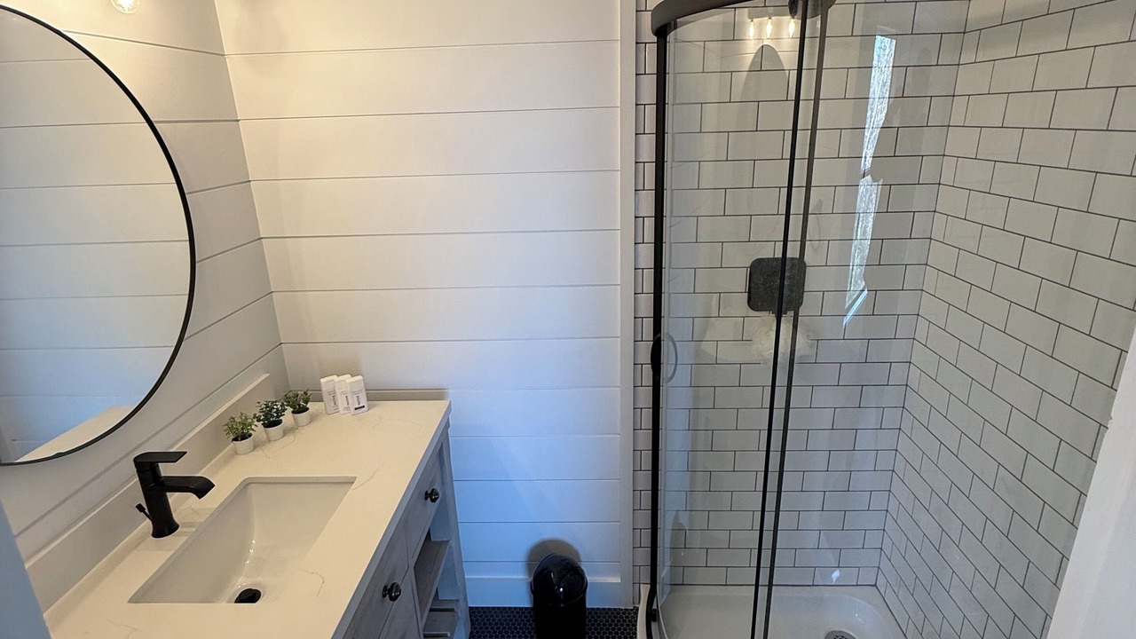 Photo of Bathroom in Pottsboro