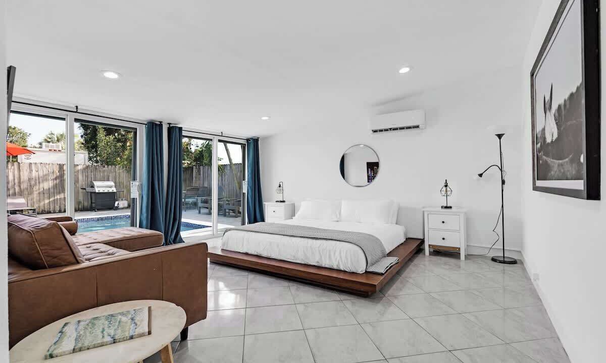 Photo of Bedroom in Miami Gardens