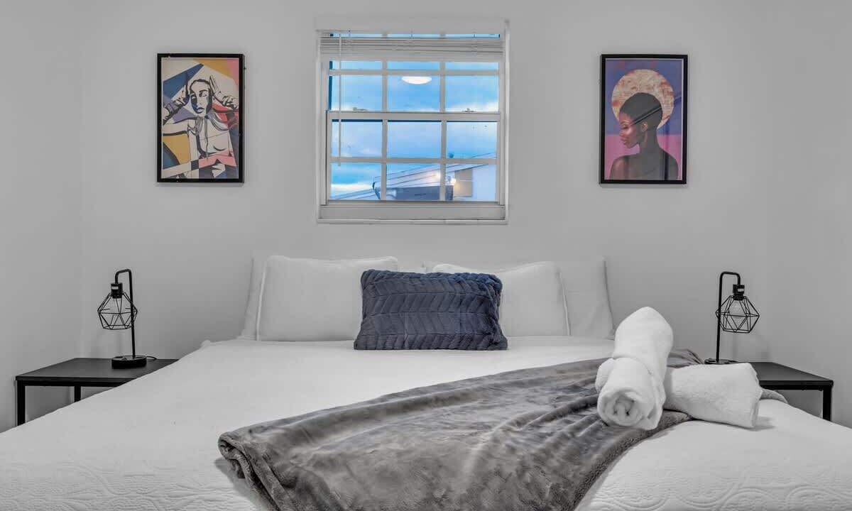 Photo of Bedroom in Miami Gardens