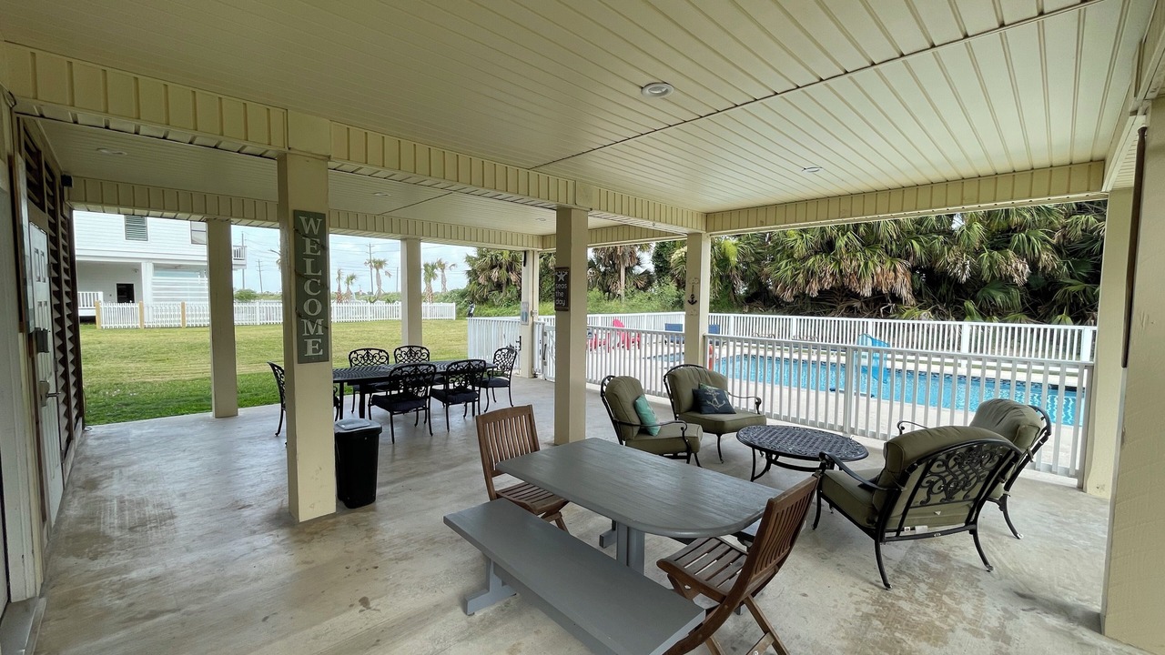 Photo of Outdoor in Pirates Beach West