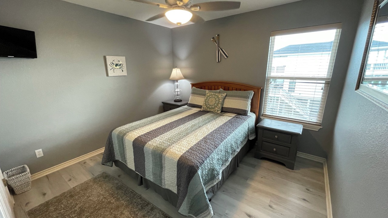Photo of Bedroom in Pirates Beach West