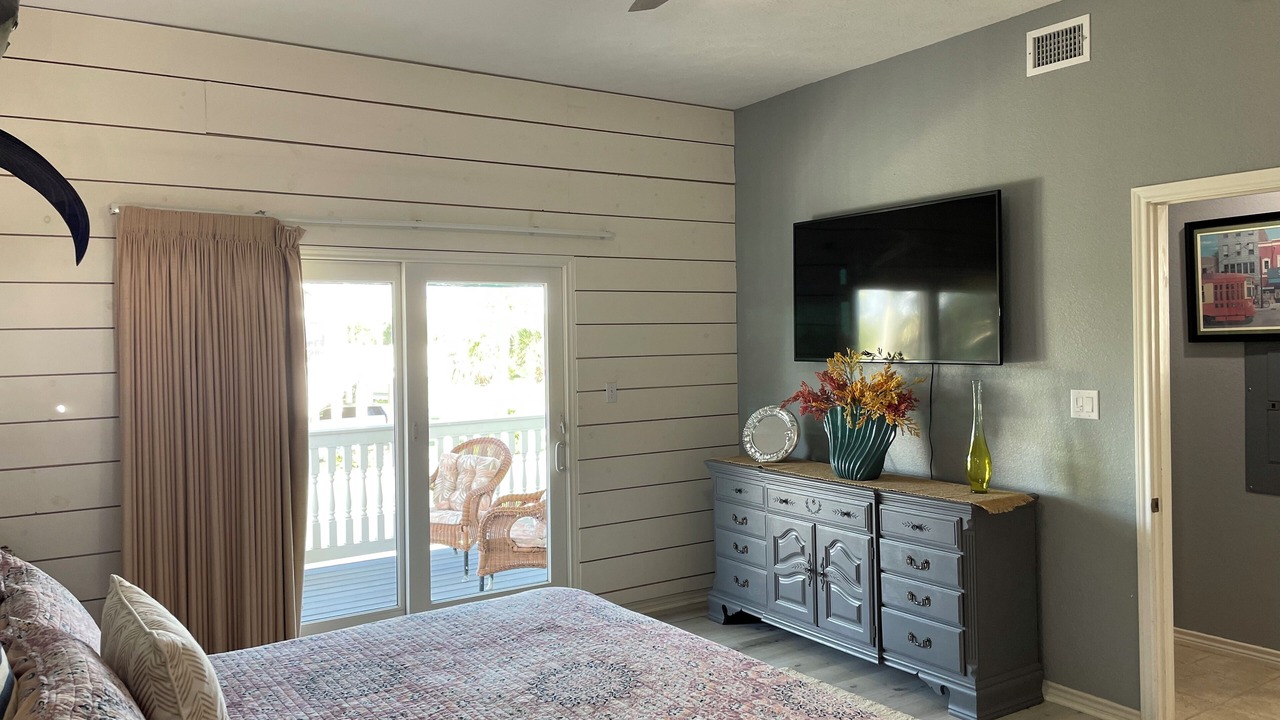 Photo of Bedroom in Pirates Beach West