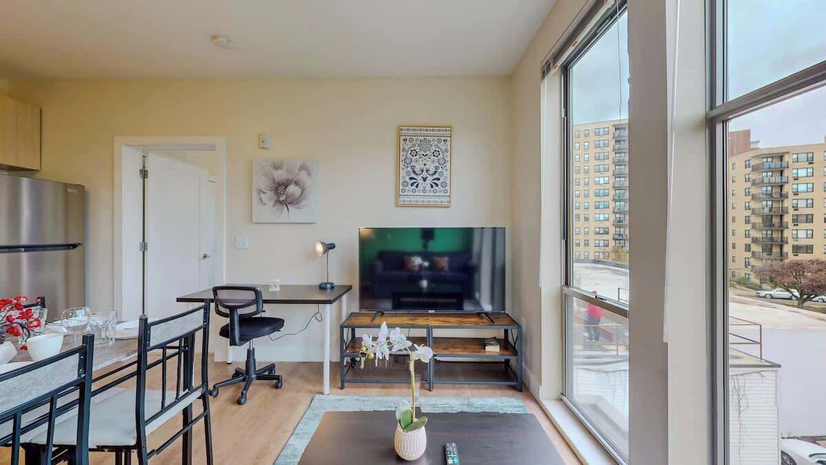 Photo of Livingroom in Downtown