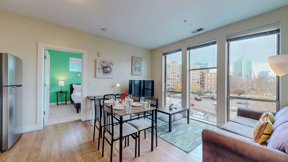 Photo of Livingroom in Downtown