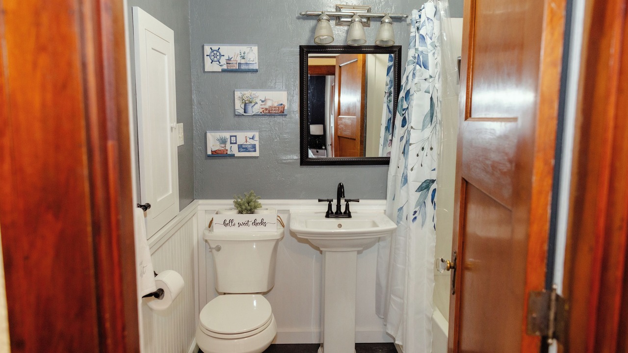 Photo of Bathroom in Shelbyville