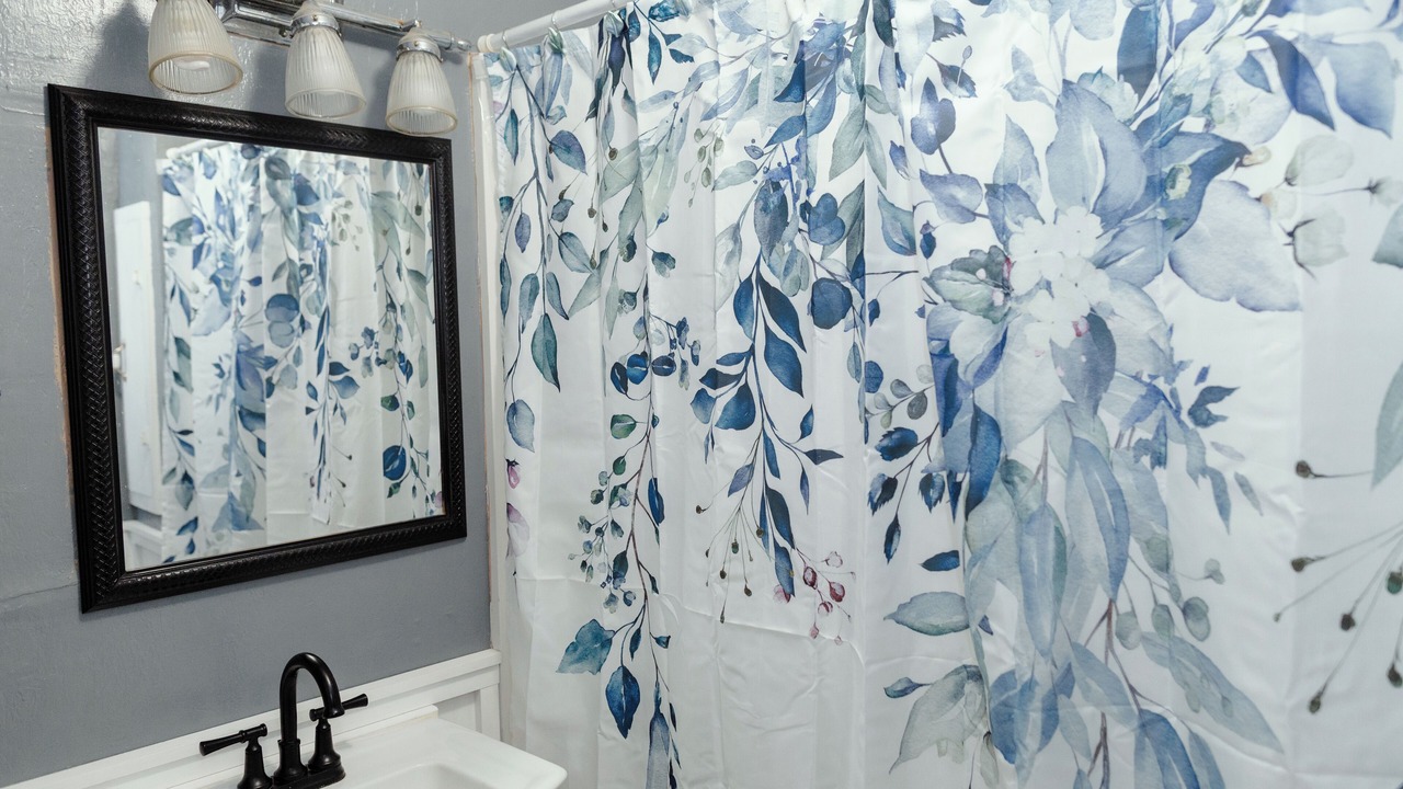 Photo of Bathroom in Shelbyville