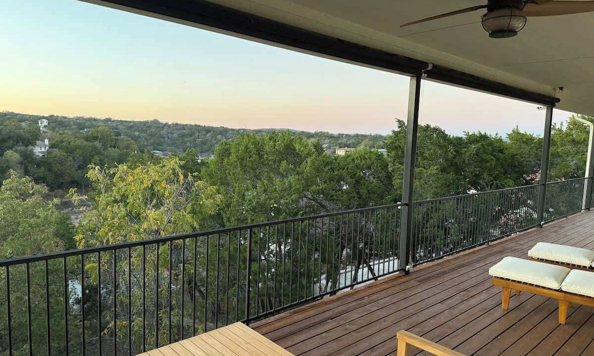 Photo of Patio Balcony in Lodge Acres