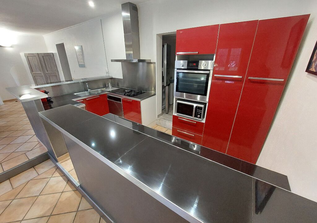 Photo of Kitchen in Saint-Paul-et-Valmalle