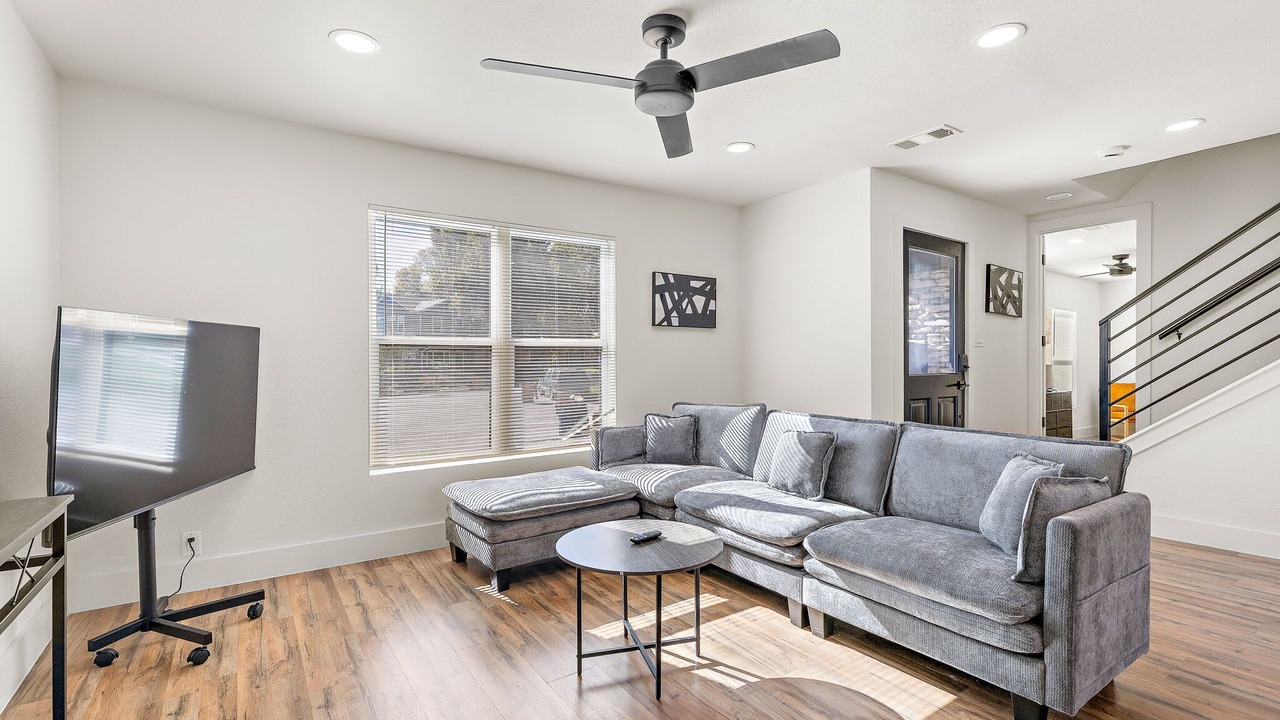 Photo of Livingroom in South Lamar