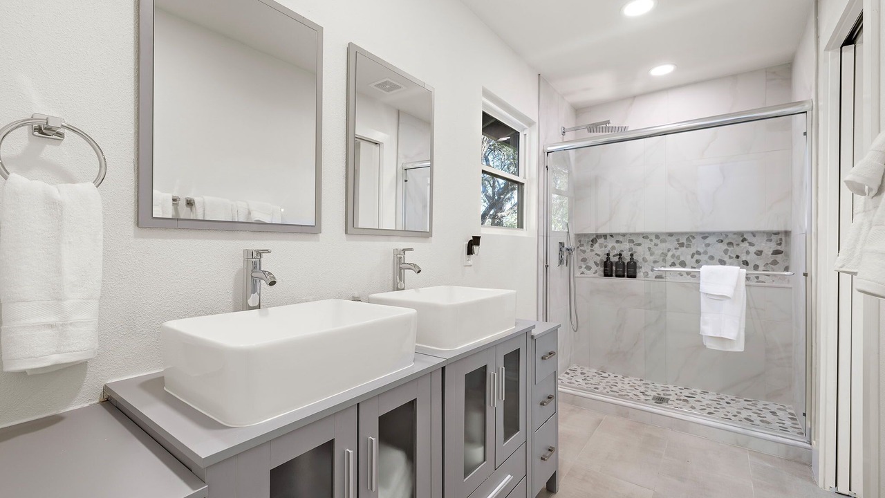 Photo of Bathroom in South Lamar