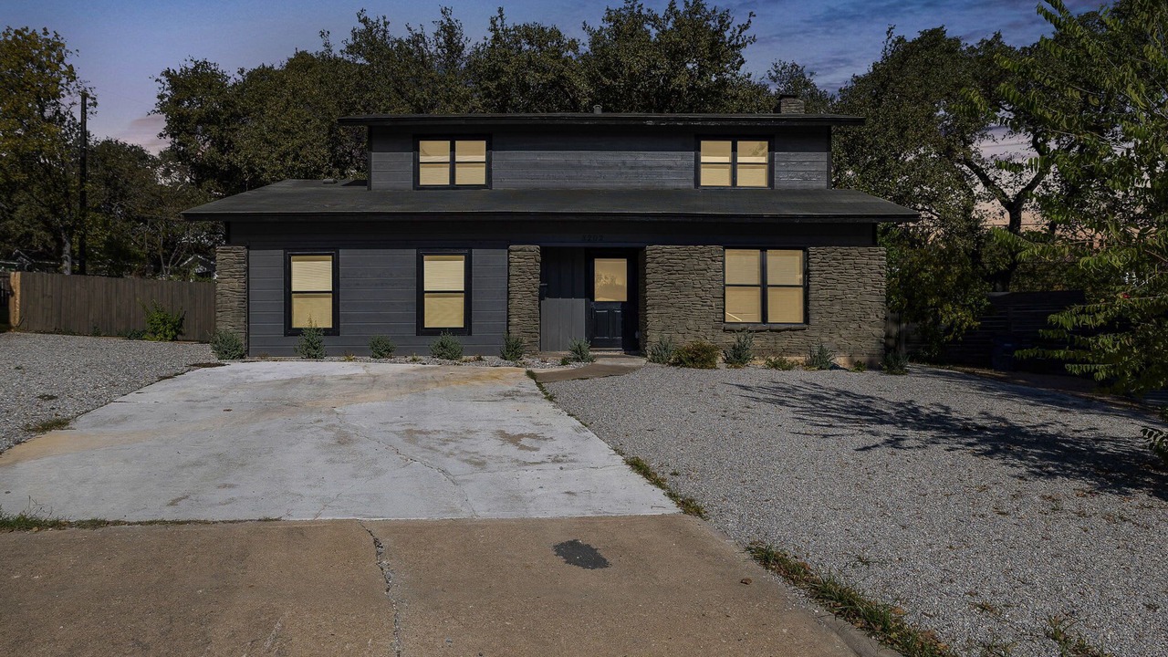 Photo of Outdoor in South Lamar