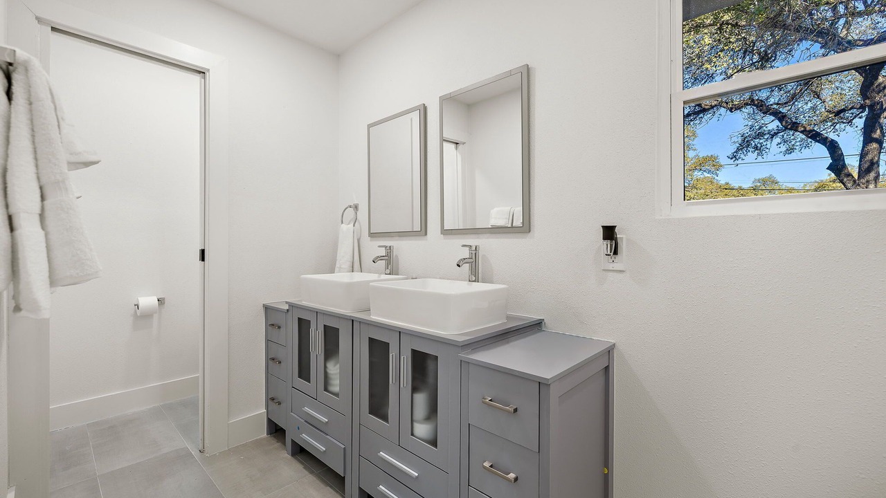 Photo of Bathroom in South Lamar
