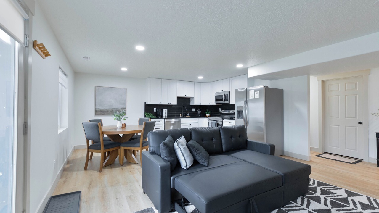 Photo of Livingroom in Saratoga Springs