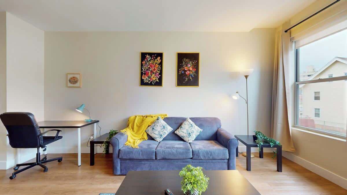 Photo of Livingroom in Downtown