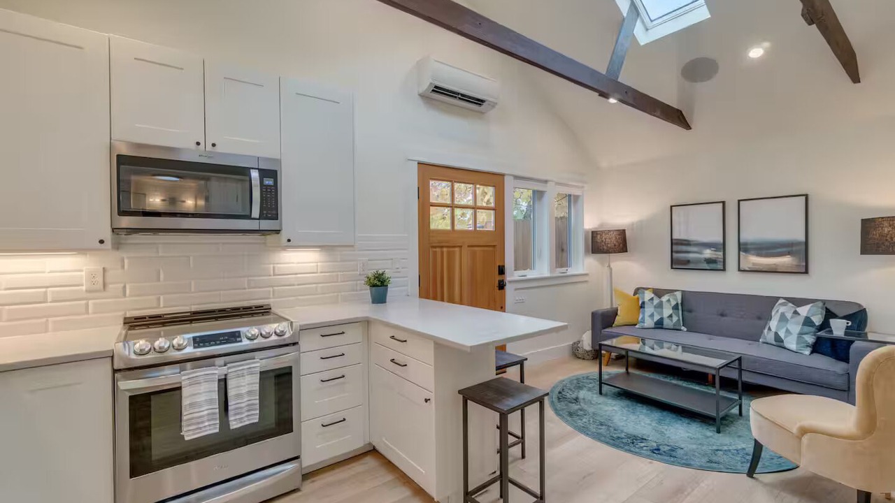 Photo of Kitchen in Hollywood District