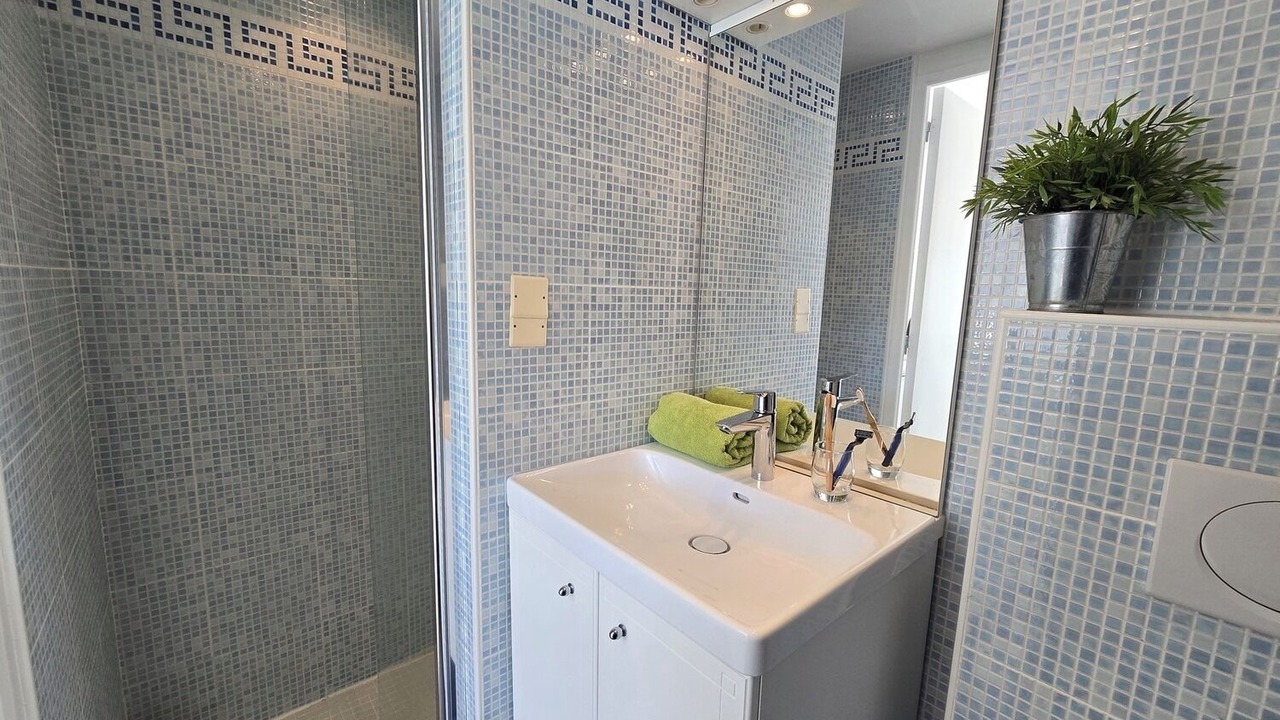 Photo of Bathroom in Port-Vendres