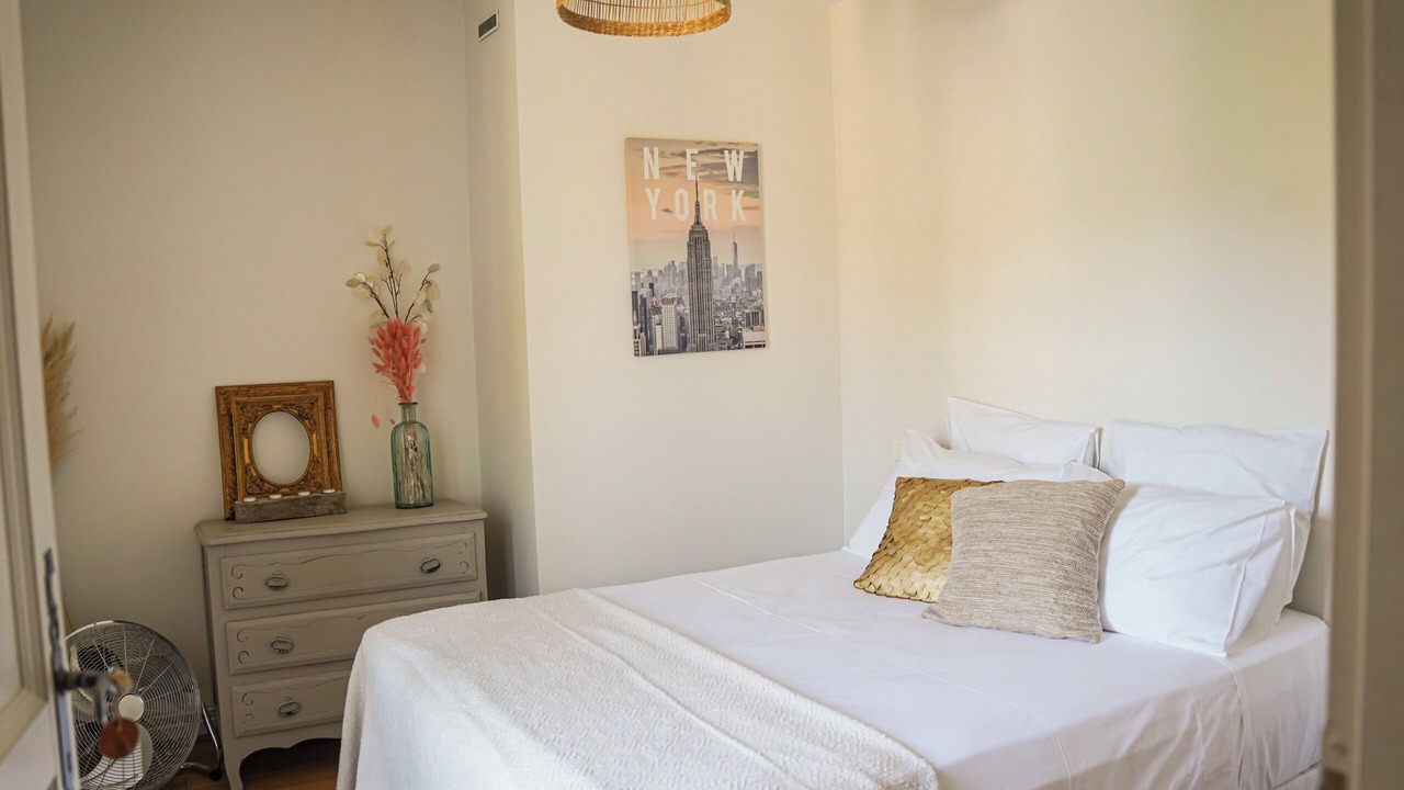 Photo of Bedroom in Maubec