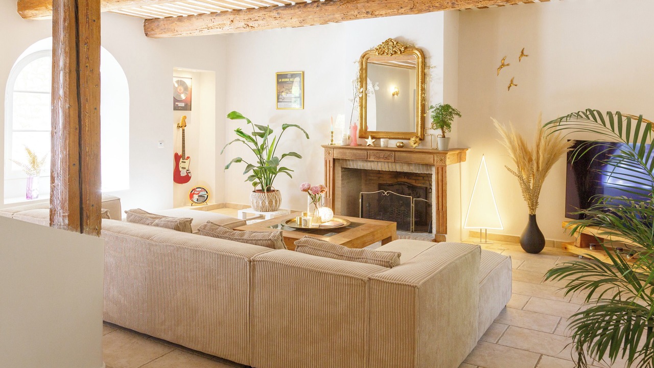 Photo of Others in Maubec