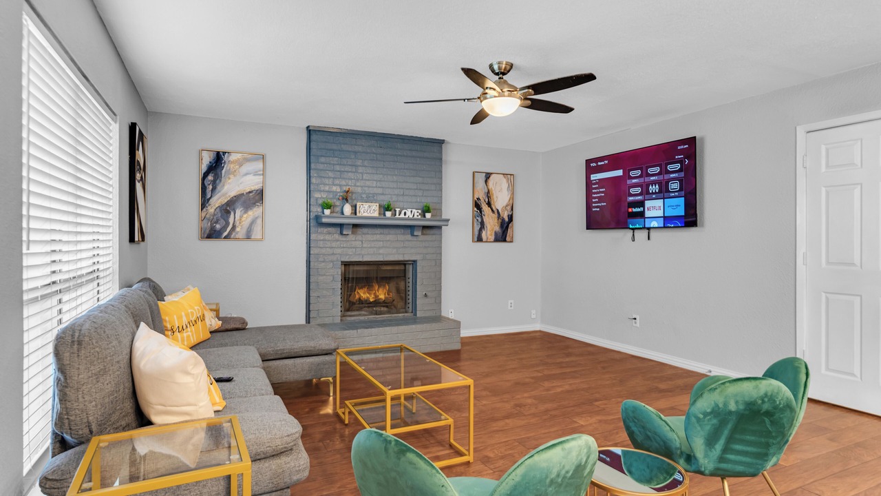 Photo of Livingroom in Flower Mound