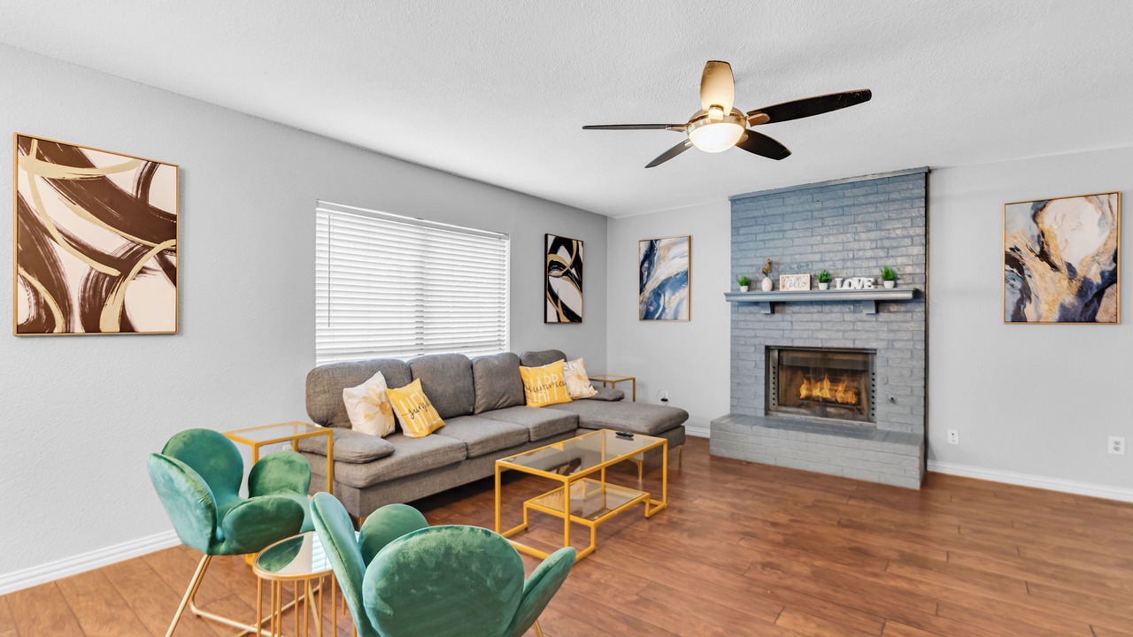 Photo of Livingroom in Flower Mound