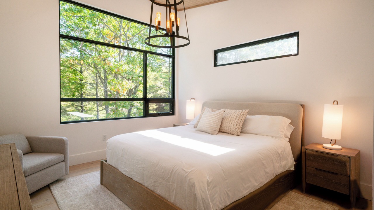 Photo of Bedroom in Gravenhurst