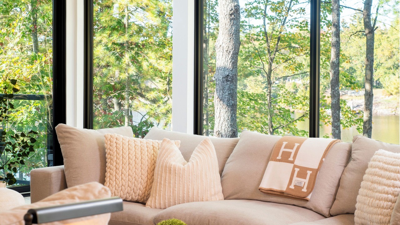 Photo of Livingroom in Gravenhurst