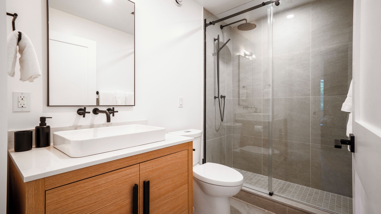 Photo of Bathroom in Gravenhurst