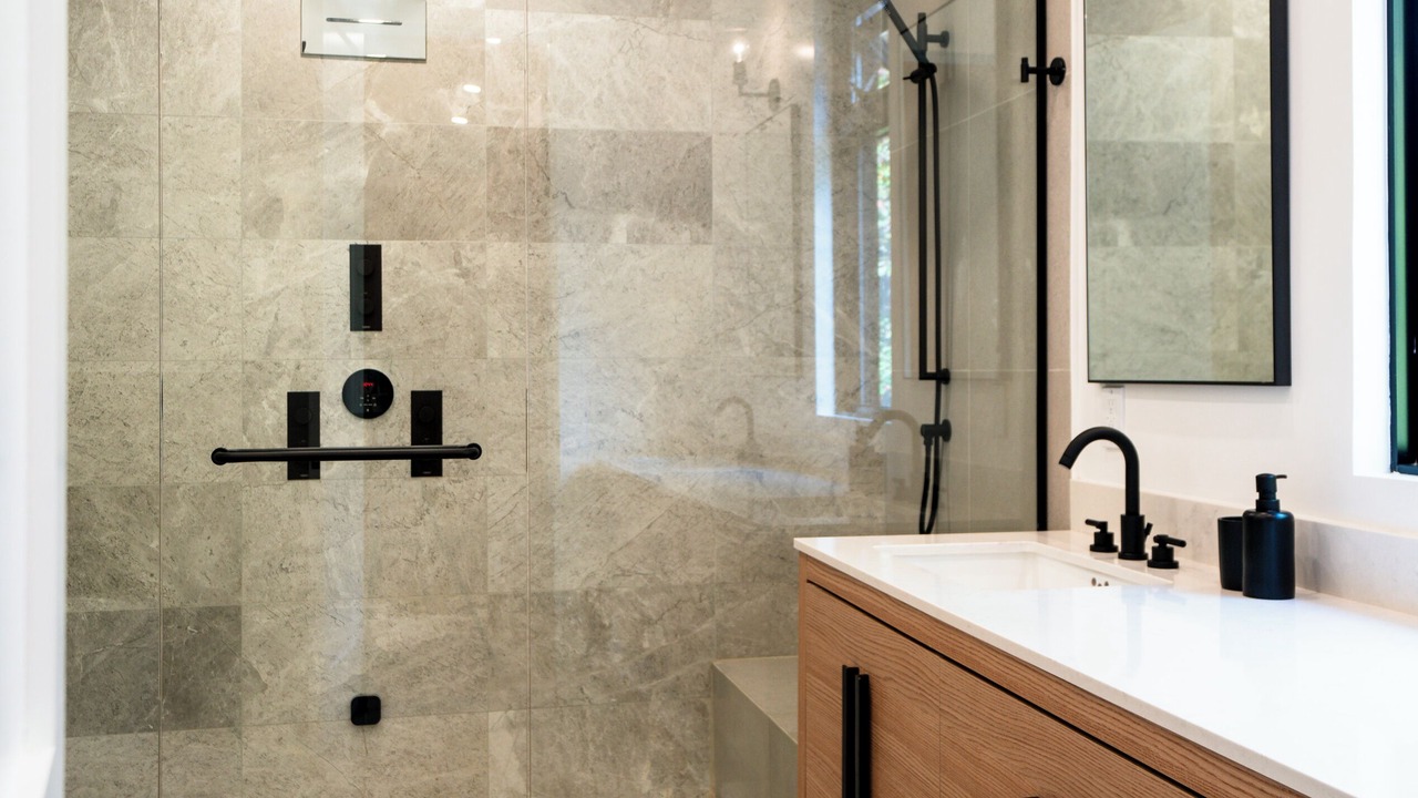 Photo of Bathroom in Gravenhurst