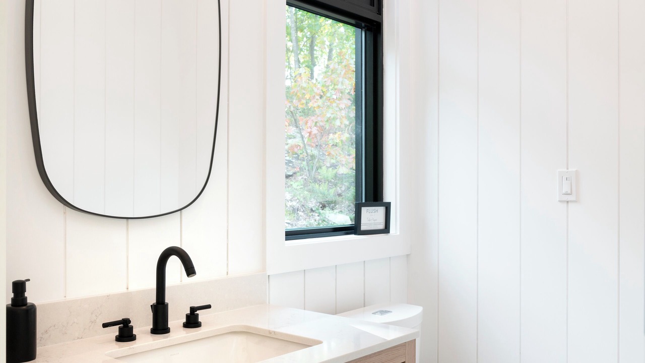 Photo of Bathroom in Gravenhurst