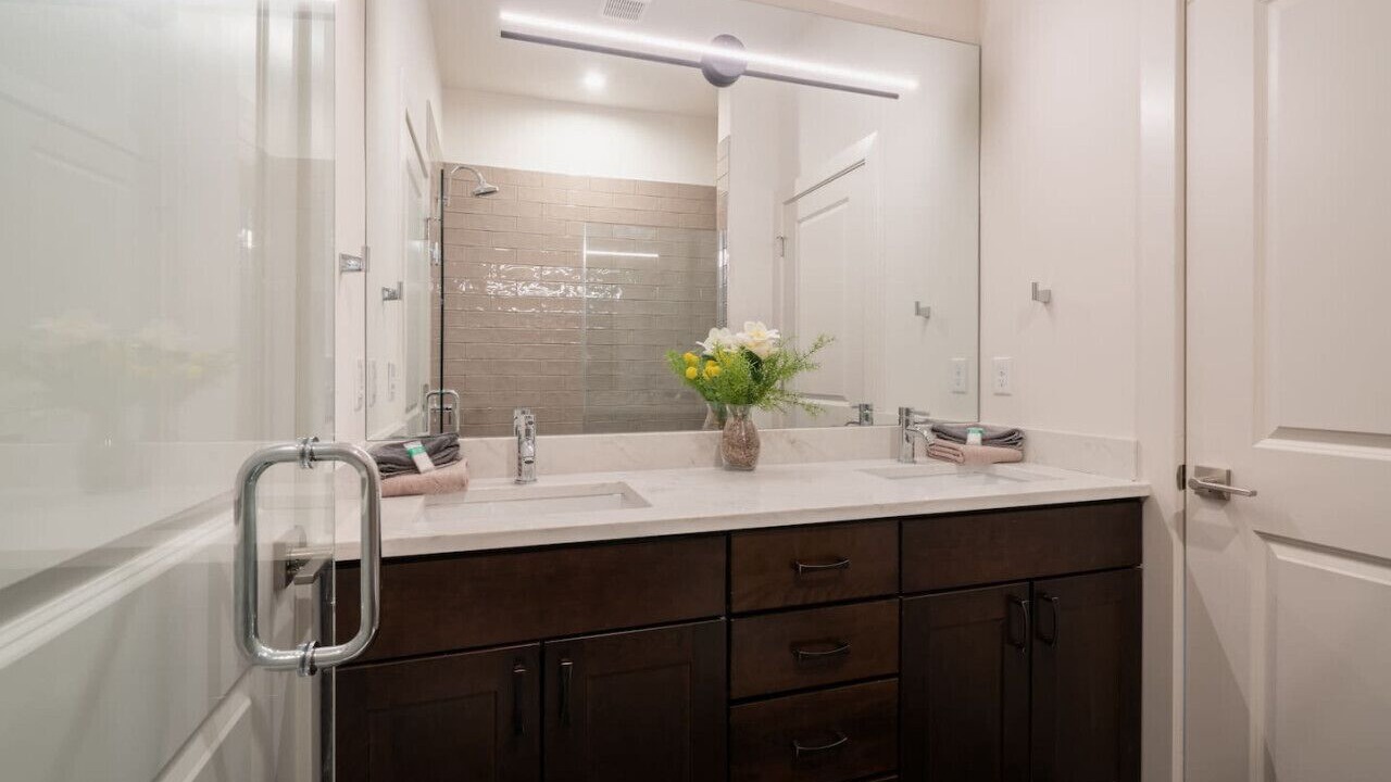 Photo of Bathroom in Short North