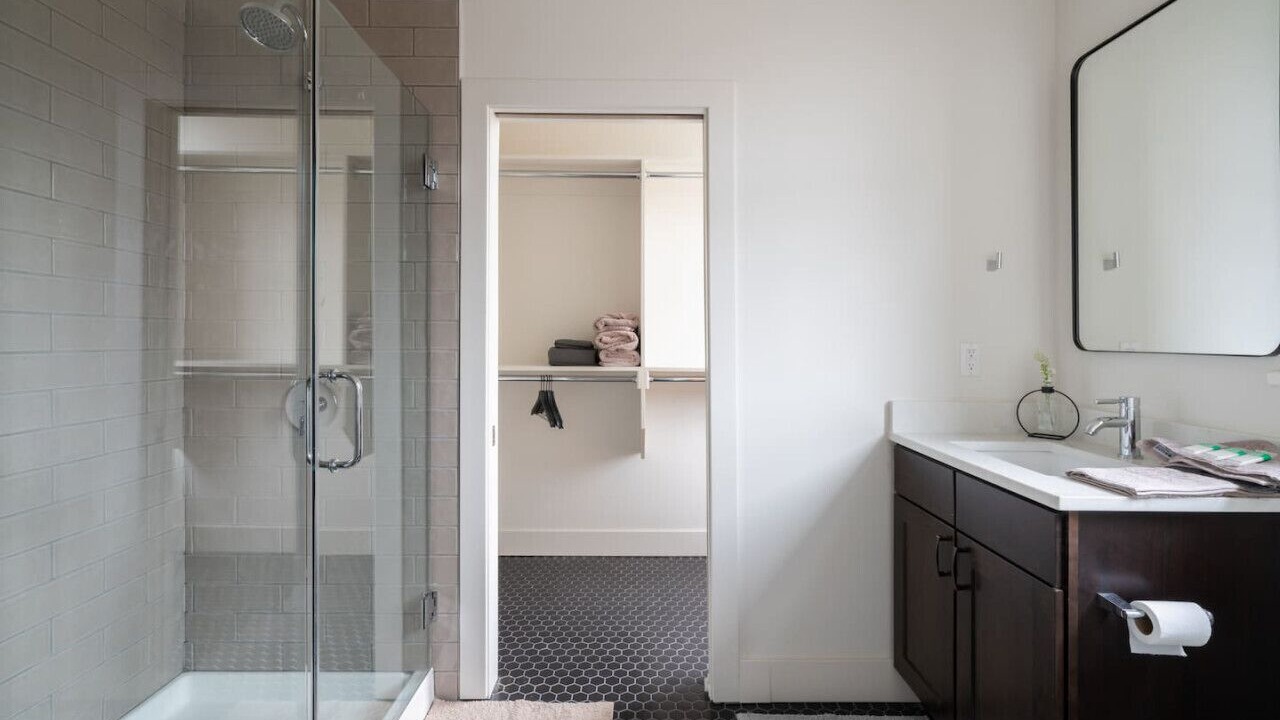 Photo of Bathroom in Short North