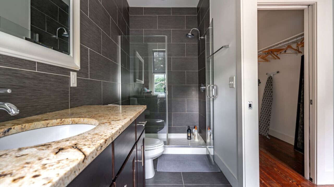 Photo of Bathroom in Short North