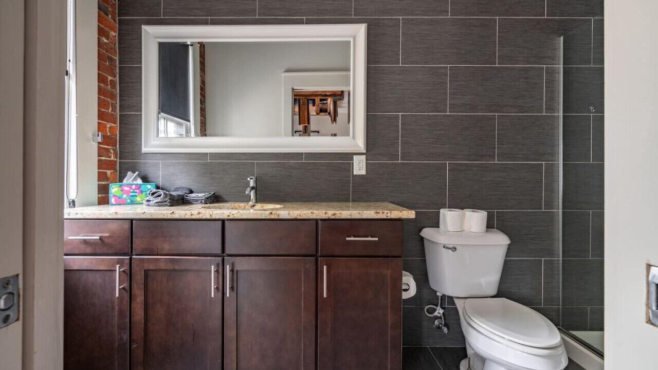 Photo of Bathroom in Short North