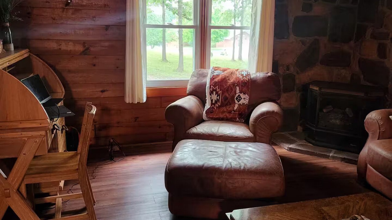 Photo of Livingroom in Grand Rivers