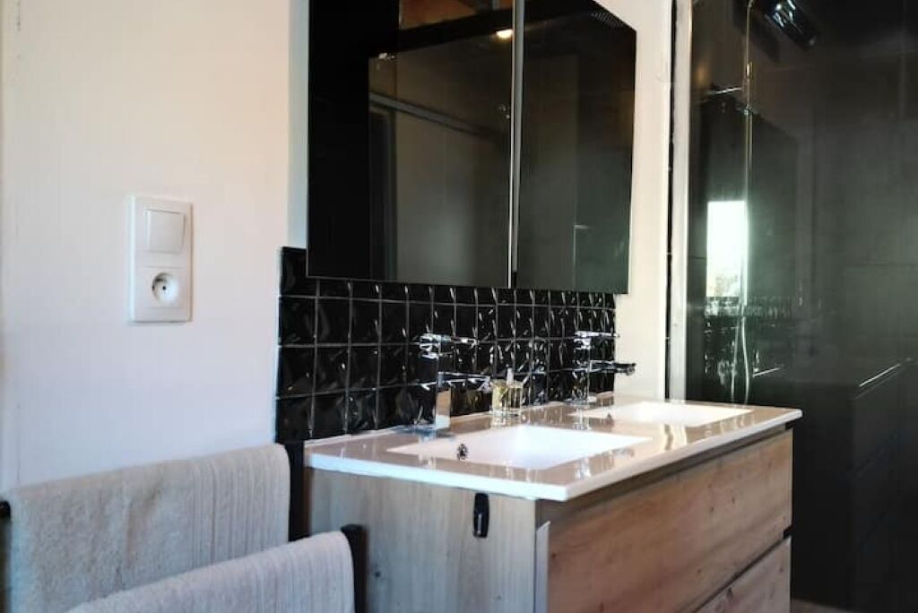 Photo of Bathroom in Egat