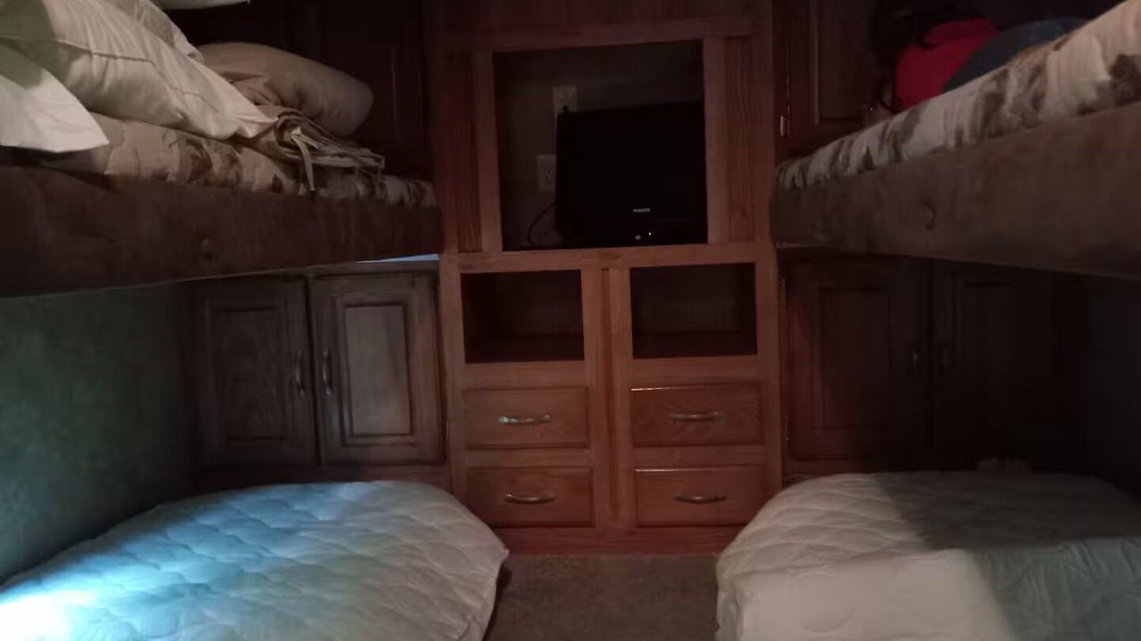 Photo of Bedroom in Kuttawa