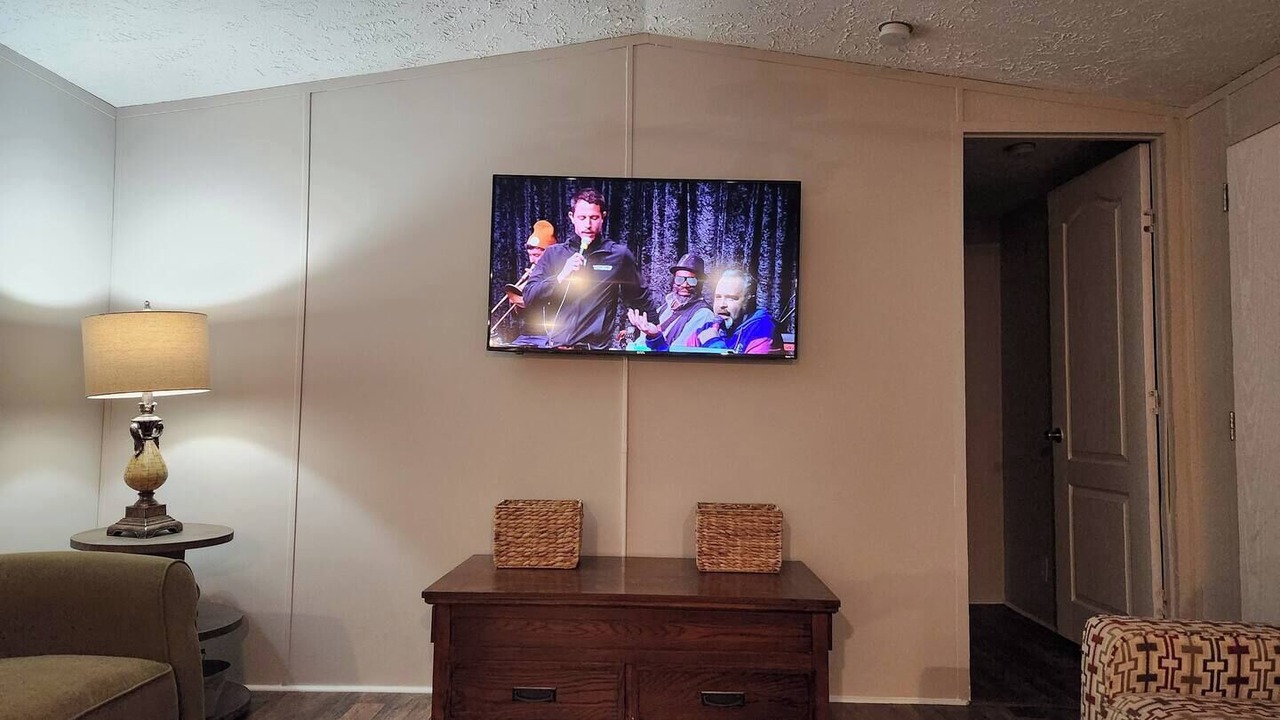 Photo of Livingroom in Kuttawa