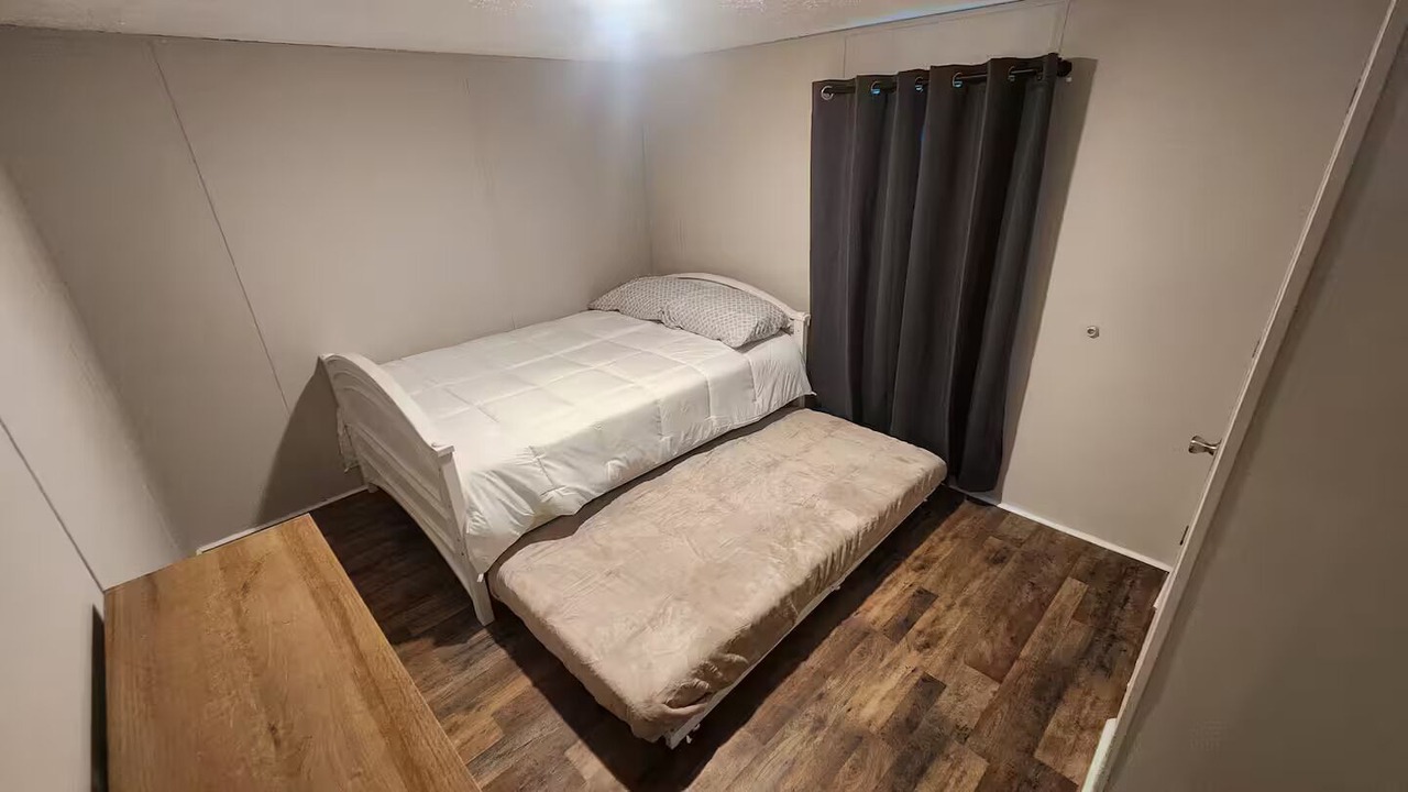 Photo of Bedroom in Kuttawa