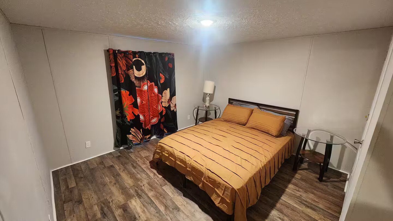 Photo of Bedroom in Kuttawa