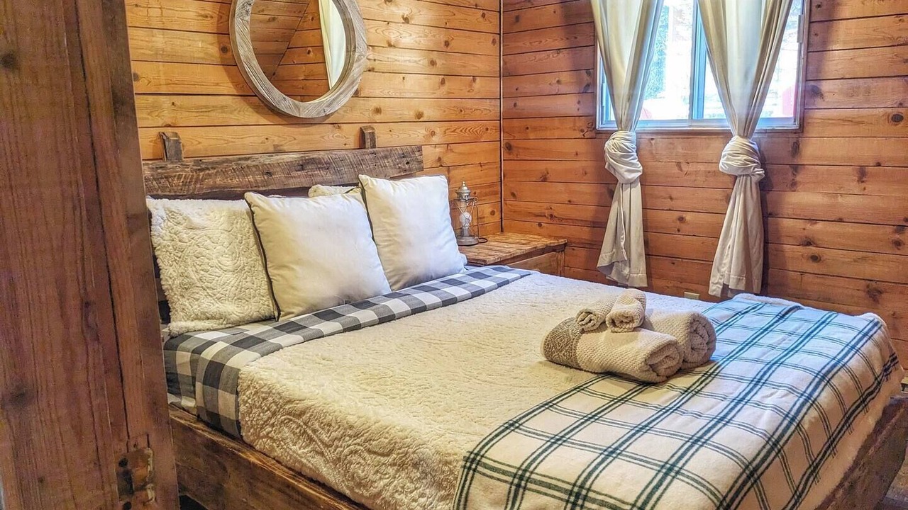 Photo of Bedroom in La Malbaie